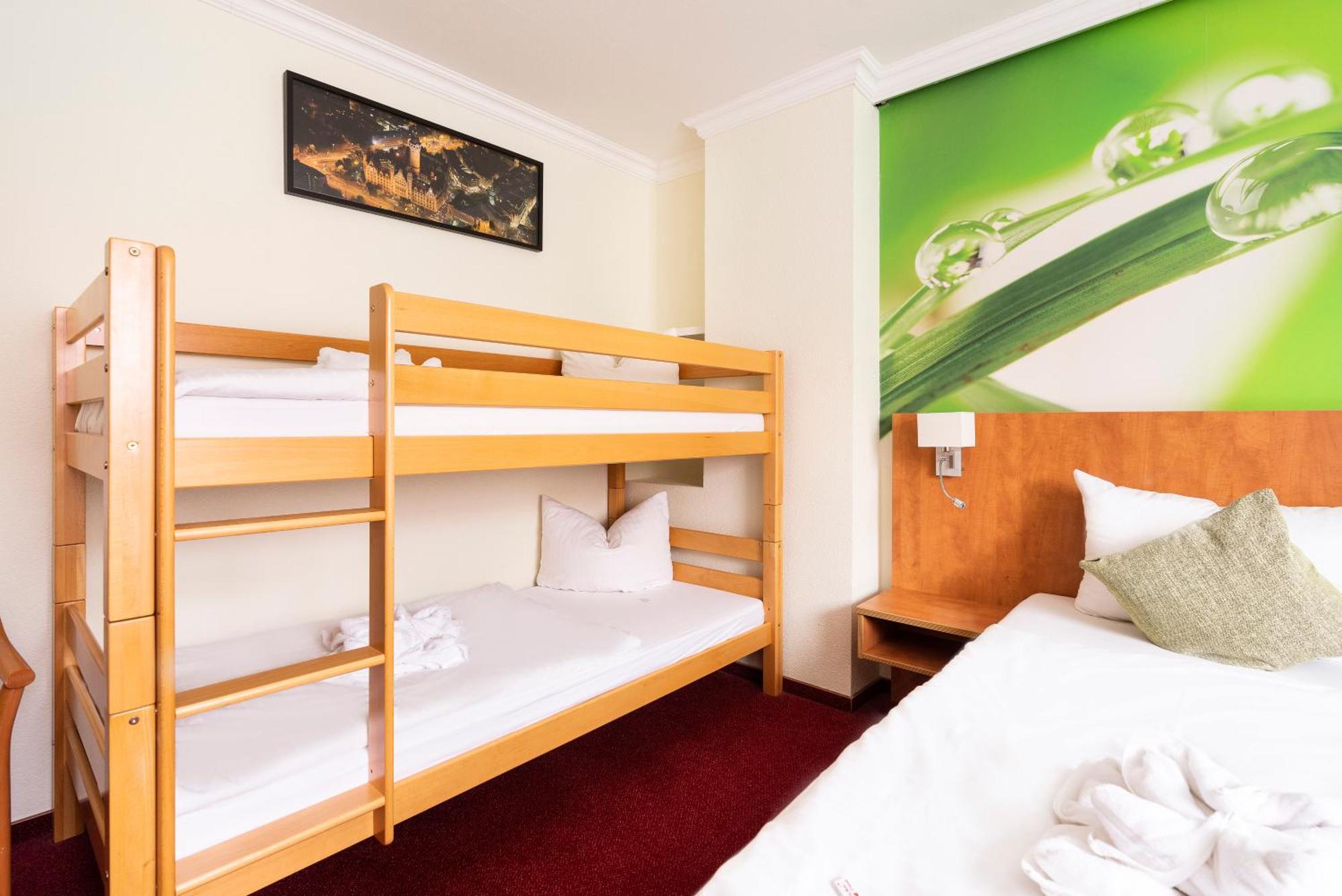 Cityhotel Bernburg Kamer foto